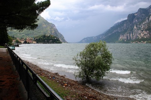 Vue du lac de Lecco 3/9