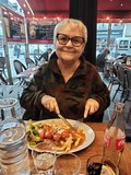 Nicole est contente
